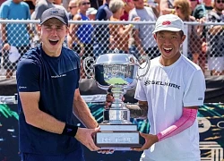 'Thần đồng pickleball' Quang Dương đấu giá hai cây vợt hỗ trợ nạn nhân chất độc da cam