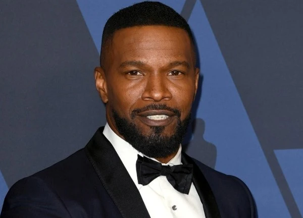 Jamie Foxx từng bị xuất huyết não và đột quỵ, mất trí nhớ 20 ngày