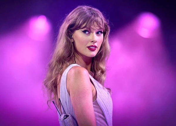 Taylor Swift xác lập kỷ lục mới