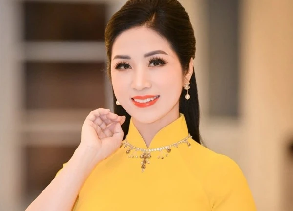 NSƯT Phương Nga đi thi Sao Mai với 2 triệu đồng, "say nắng" từ năm lớp 11