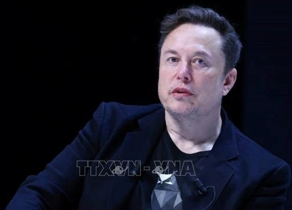 Tỷ phú Elon Musk phản đối Mỹ chi tiêu cho quốc phòng châu Âu