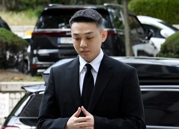 Đệ trình án trừng phạt mới khiến "Ảnh đế" Yoo Ah In phải đọc tâm thư hối hận thảm thiết giữa tòa