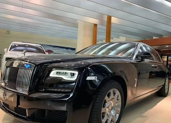 Người phụ nữ chi 18 tỷ đồng mua Rolls-Royce, về nhà phát hiện là xe cũ độ lại liền khởi kiện, tòa án phán quyết: Showroom phải đền hơn 45 tỷ đồng