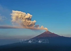 Mexico hủy nhiều chuyến bay do tro bụi núi lửa