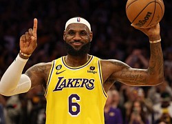 Bàn chân kỳ dị của LeBron James