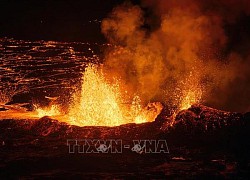 Iceland: Núi lửa tiếp tục phun trào trên bán đảo Reykjanes