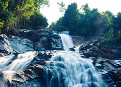 Vẻ đẹp hoang sơ của suối Đá Ngầm