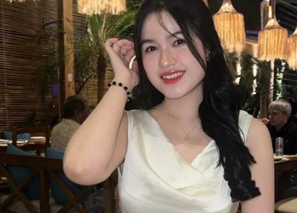 "Hụt kèo" với kỹ sư lương tháng 100 triệu, hotgirl 2k2 rốp rẻng khoe ảnh hẹn hò Valentine cực ngọt bên người mới?