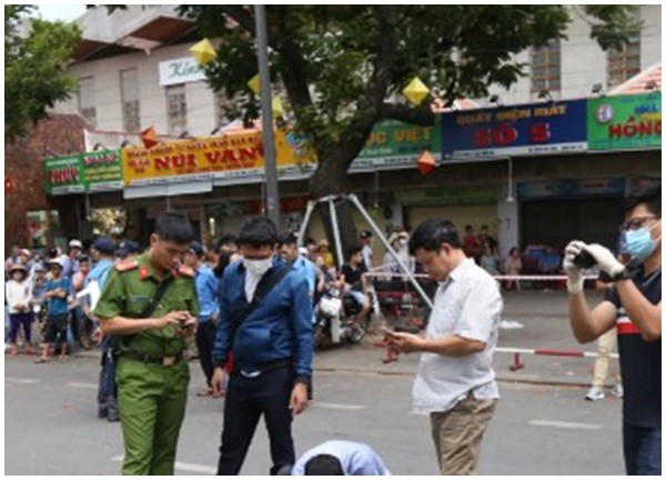 Tưởng bị cướp trong hẻm vắng, tôi bất ngờ nghe gã xăm trổ gọi 'chị ơi'