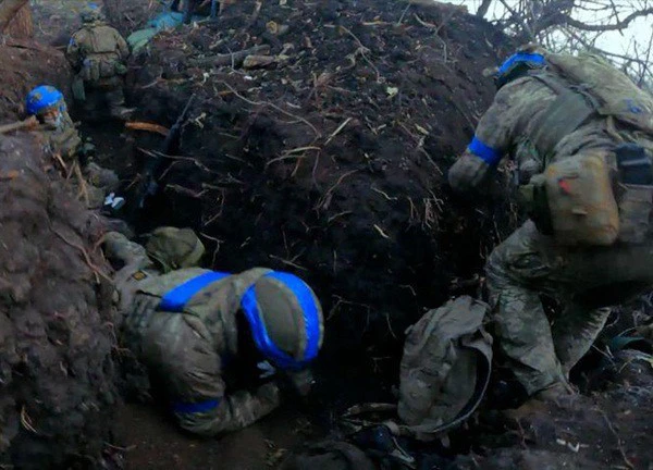 Báo Mỹ: Mệnh lệnh "đau lòng" đối với quân đội Ukraine