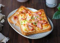 Còn thừa vài lát bánh mì, biến tấu kiểu này được món ăn sáng chất lượng hơn ngoài quán