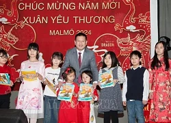 Tưng bừng ngày hội 'Xuân yêu thương' tại Thụy Điển