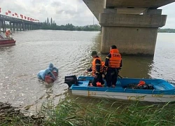 Tìm thấy thi thể nữ giáo viên nghi nhảy cầu tự tử