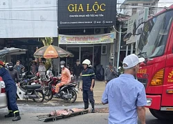 Lửa bùng phát trong căn nhà 2 tầng khoá cửa khiến 1 người chết, 1 người bị thương nặng