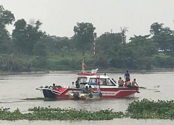 Chìm ghe chở đất, một người mất tích trên sông Tiền