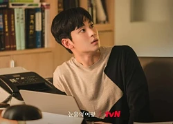 Kim Soo Hyun mặc áo trăm triệu đồng trong phim 'Nữ hoàng nước mắt'