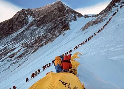 Nepal yêu cầu tất cả những người leo núi Everest phải gắn chip theo dõi