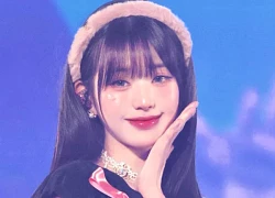 Clip: Xót xa nữ thần Jang Won Young tự làm đau bản thân trên sân khấu