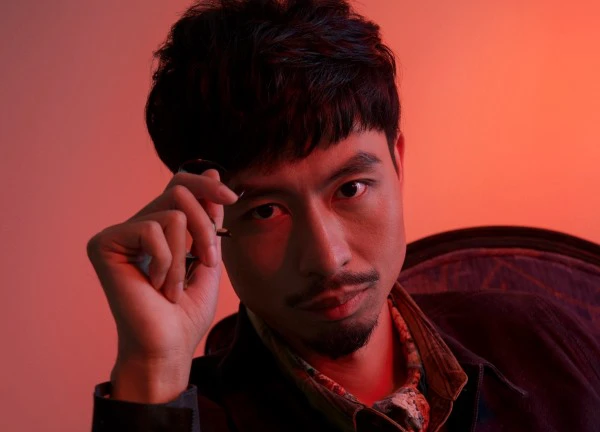 Rapper Đen Vâu: "Tôi không khó chịu khi bị hối lấy vợ"