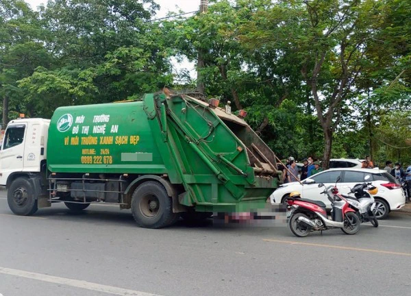 Bất cẩn mở cửa xe gây tai nạn chết người, thao tác đơn giản nhưng ít người chú ý