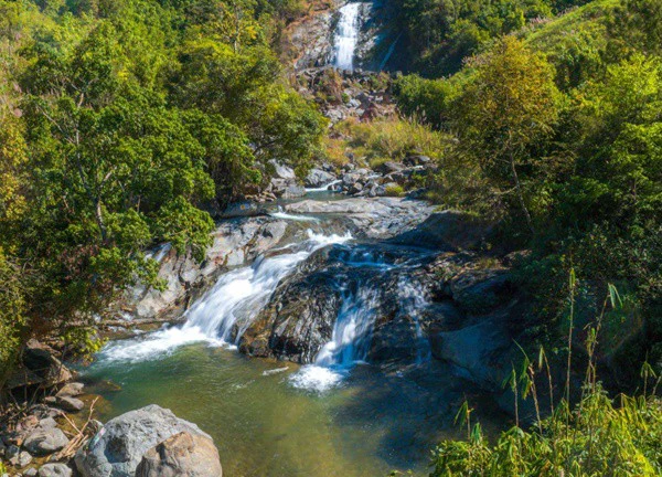 Khám phá vẻ đẹp thác Đăk Ruồi (Kon Tum)