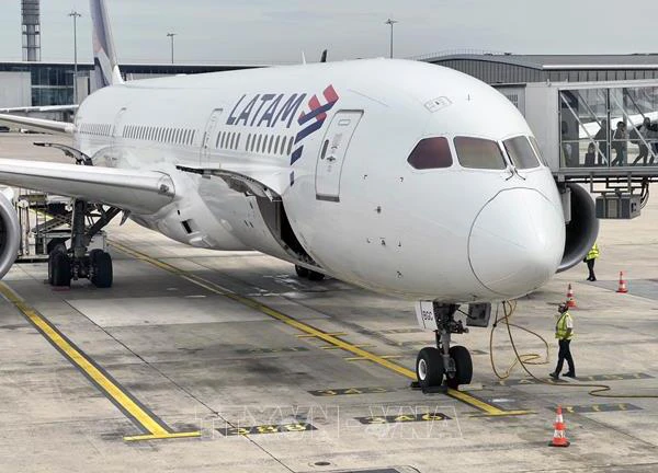 Sự cố kỹ thuật trên chuyến bay của LATAM Airlines khiến 50 người bị thương