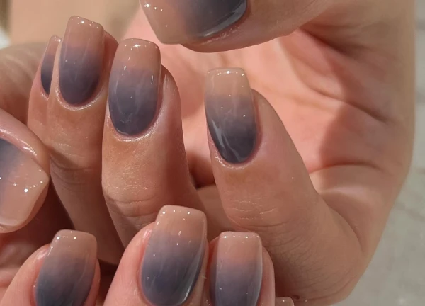 7 mẫu nail đẹp nức nở: Jisoo khởi xướng 1 xu hướng, hay ho nhất là cái tên "dải ngân hà"