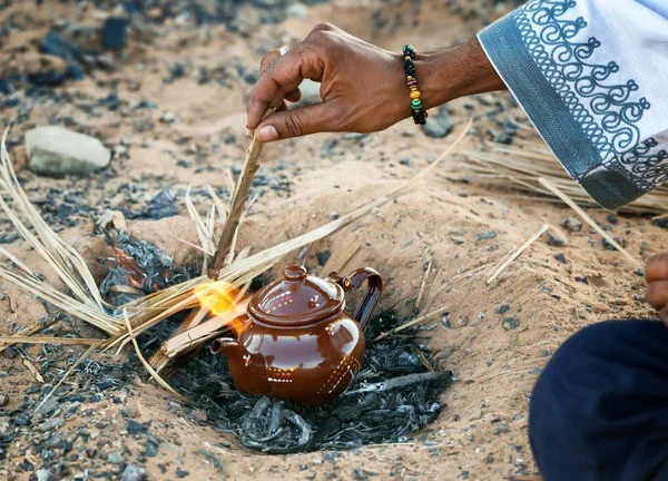 Uống 'chất lỏng bí ẩn' để truy tìm phù thủy, 50 người chết ở Angola