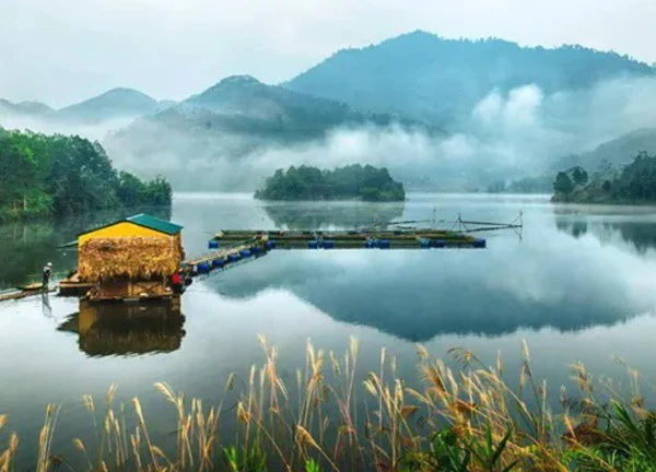 Trải nghiệm tour "Về miền Di sản UNESCO ghi danh' tại Đền Hùng