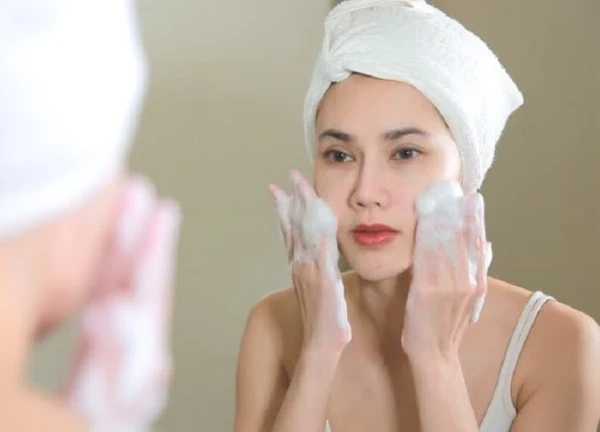 Sử dụng serum HA đúng cách trong chăm sóc da