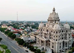 Tòa lâu đài nguy nga trên khu đất 'vàng' của đại gia xăng dầu