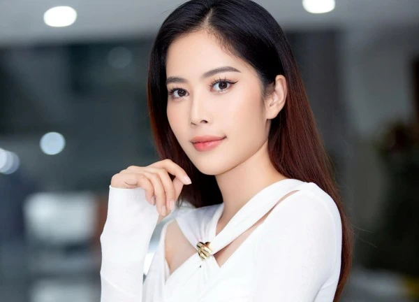 Đề xuất chặn 2 tài khoản Facebook và TikTok của Nam Em