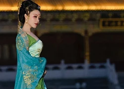 Vẻ quyến rũ khó cưỡng với hình thể siêu cuốn của nữ bác sĩ Trung Quốc