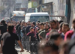 Những cửa hiệu bánh mì đầu tiên mở cửa trở lại ở phía Bắc Gaza