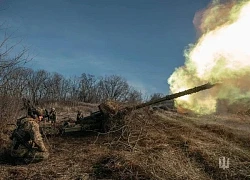 Tổng thống Zelensky thừa nhận quân đội Ukraine đang chật vật ở Donbass