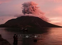 Indonesia lên kế hoạch tái định cư gần 10.000 người do núi lửa Ruang phun trào