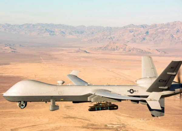 UAV MQ-9 Reaper 30 triệu USD phơi lưng trên sa mạc Yemen