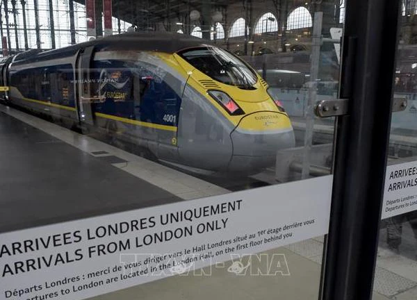 Dịch vụ tàu cao tốc Eurostar từ London đến Paris bị gián đoạn nghiêm trọng