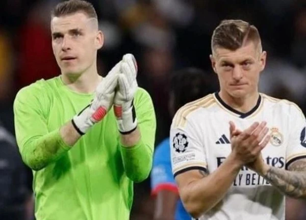 Lunin không thể bắt chính ở chung kết Champions League