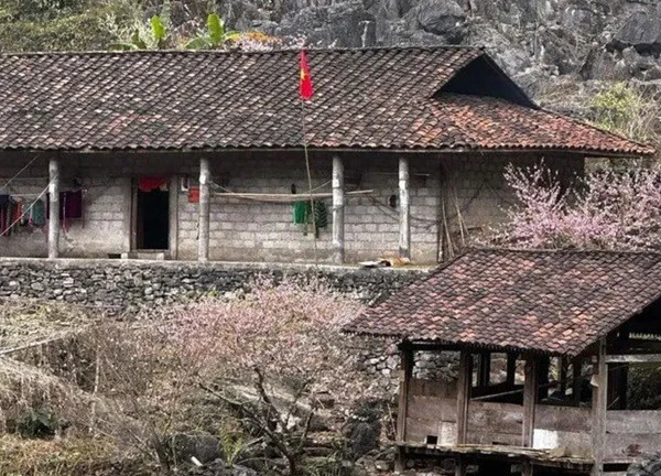 'Ngôi làng địa ngục' ẩn hiện giữa núi đồi Hà Giang: Đẹp mộng mị hớp hồn du khách