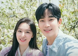 Queen of Tears tập đặc biệt: Cả Kim Soo Hyun lẫn Kim Ji Won đều mê mệt cảnh tỏ tình, netizen phát cuồng đòi yêu thật