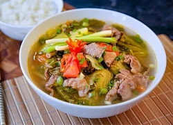 Cách làm món canh dưa chua thịt bò thanh mát, ăn cả bát to cũng chẳng ngán