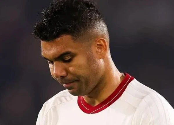 Casemiro bị chê hết thời