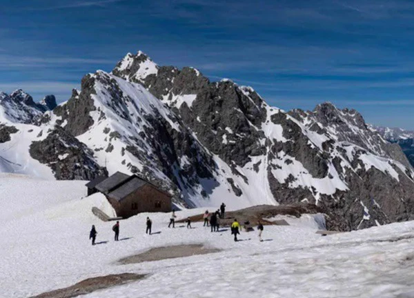 Đến Áo, khám phá thành phố Innsbruck nằm bên dãy Alps