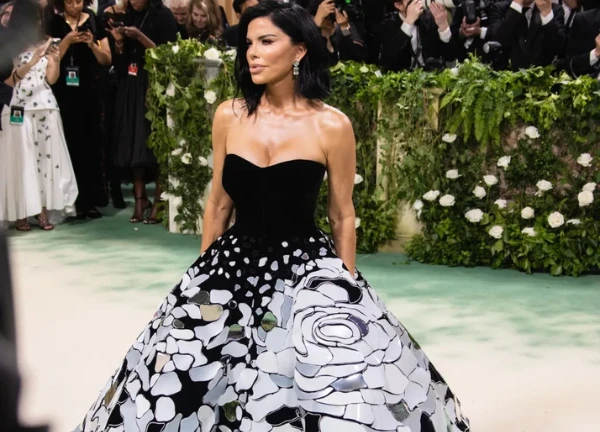 Kylie Jenner gây thất vọng và dàn sao bị chê mặc xấu tại Met Gala 2024