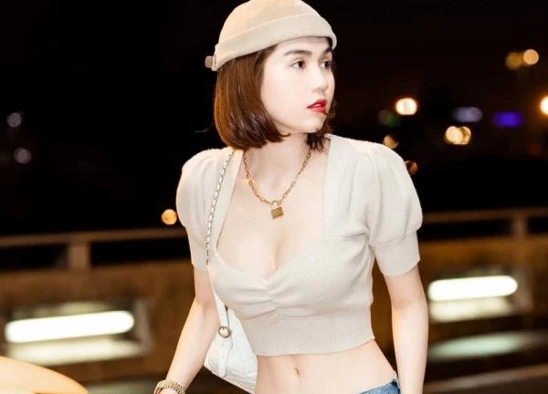 Ngọc Trinh khoe vẻ sexy, Quốc Trường than là ông chủ vẫn tự tay sửa điện