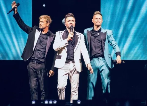 Westlife tổ chức đêm nhạc tại Hà Nội