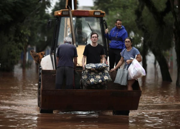 Brazil: Lũ chưa rút mưa lớn đã trút thêm, hơn 100 người thiệt mạng