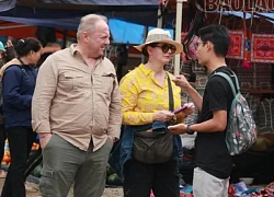 Lên Cốc Ly xem du khách nước ngoài dạo chơi chợ phiên