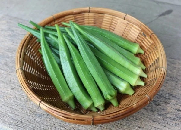 Nàng dâu hào môn sở hữu ngực đầy, eo thon, hóa ra chống già nhờ món "nhân sâm xanh"